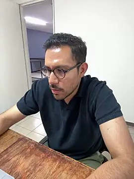 AdrianGarcia89 webcam