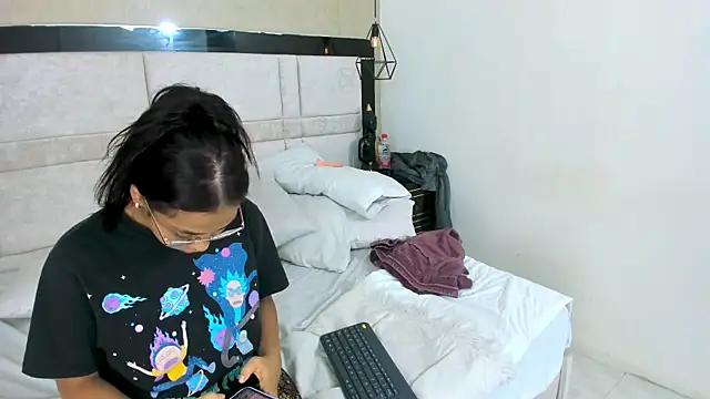 AbbyLoius live sex cam