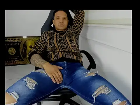 master_leather webcam