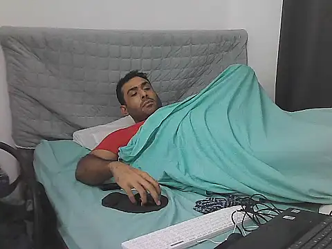 AlphaLatinoBear webcam