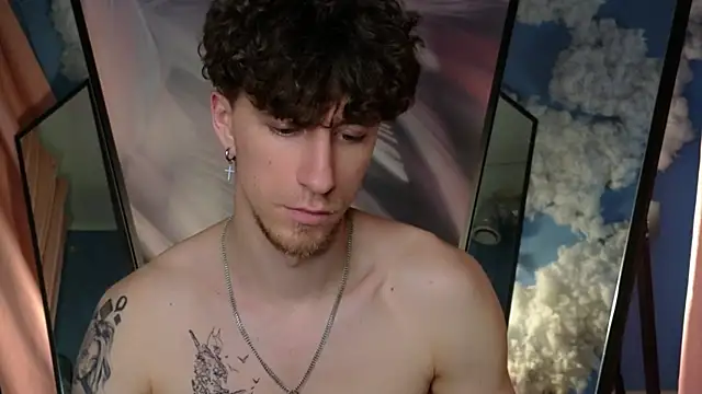 mark_caron (M young) - Playing naked guitar 1 song