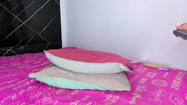 Skarleth_queen webcam