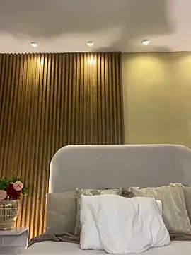 CristalMayson webcam