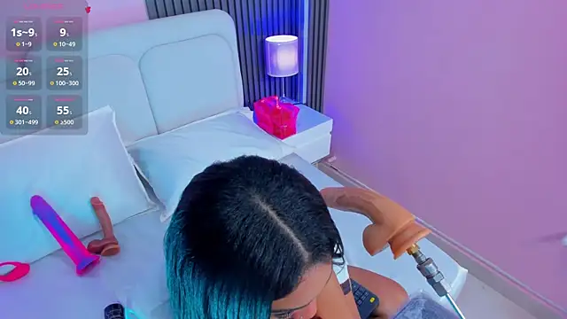 Clawdeen__wolf webcam