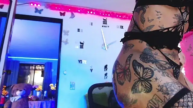 goddess_BigassCock webcam