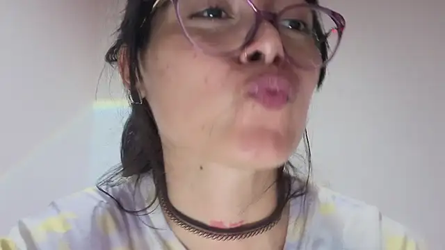 Qadeshoficial webcam