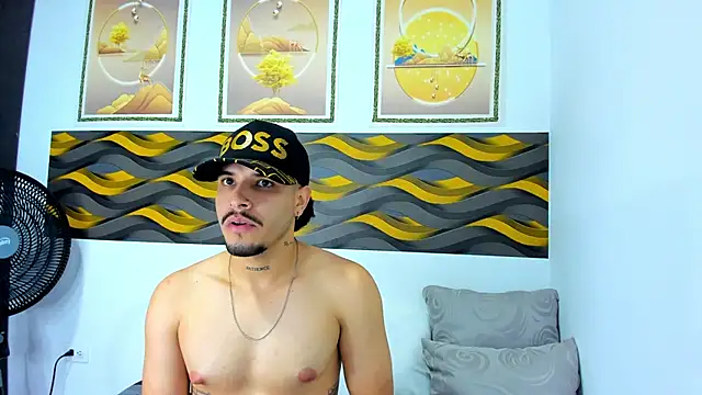 Leon_Hotx webcam