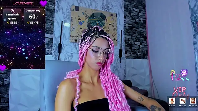 Queen_Cuarxxo webcam