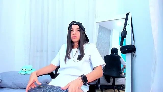 ViictoriiaSaenz webcam