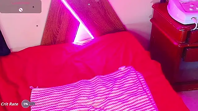 Mrblackpetiteblonde2 webcam