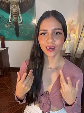 alisaa_jhons1 webcam