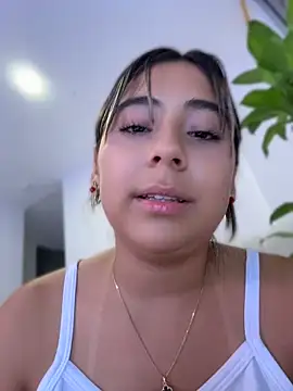 MelodyRey__ webcam