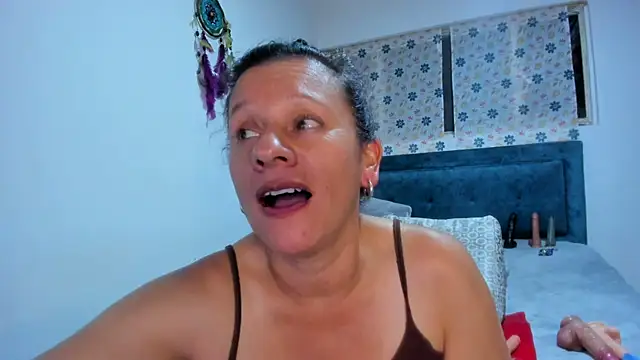 sofi_saliva2511 webcam