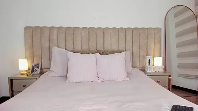 Sophie_Restrepo webcam