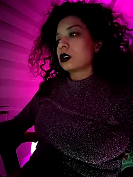 Miss_Carmilla webcam