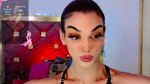 the-horus-girl live sex cam