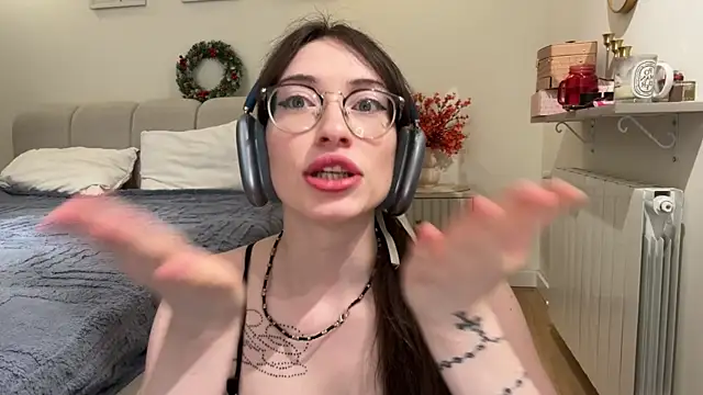 Kelly_Berry__ webcam