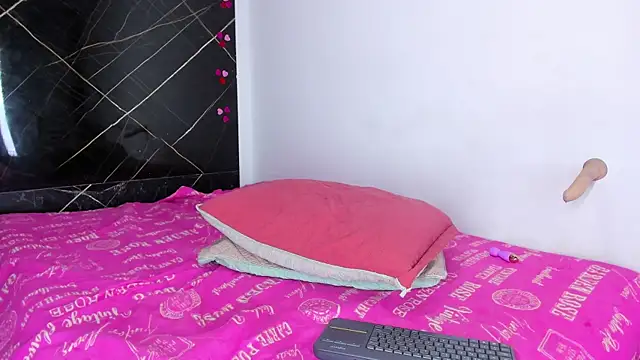 Skarleth_queen webcam