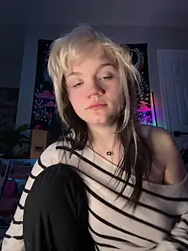 Cutiepiespanks's live cam