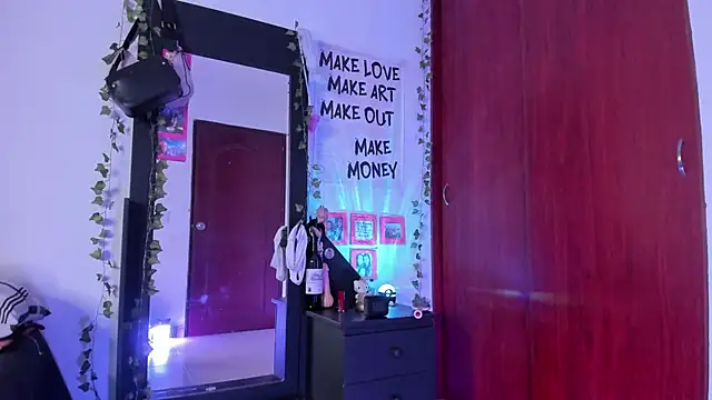 little_kayla_ webcam