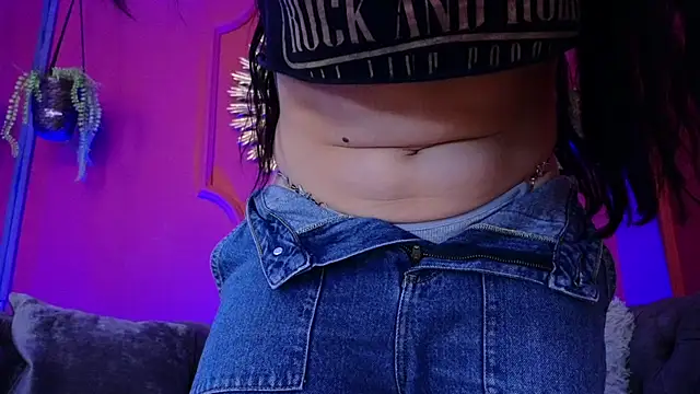 Julieta_Russell webcam