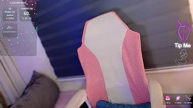 fuckingnaughtyjade webcam