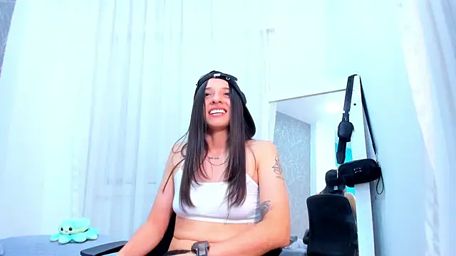 ViictoriiaSaenz webcam