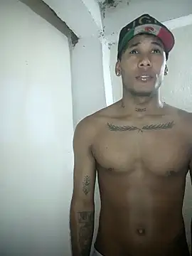 sexy-athletic-guy webcam