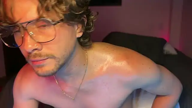 mcklister_kinky_feets webcam