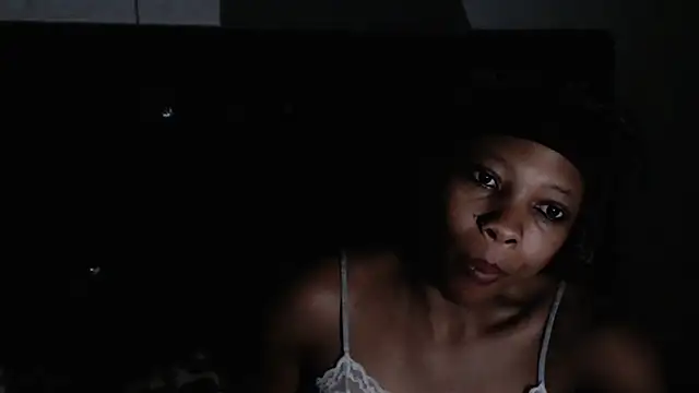 TallGoddessX_ webcam