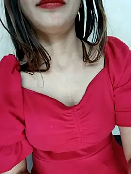 Webcam Model (xpihu)  is live.Free join now!