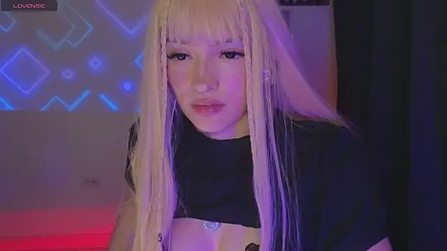 Moonlightt_21 webcam