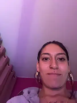 Webcam Model (DulceLatinaxo)  is live.Free join now!