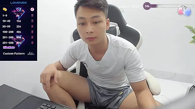 Naughty___asian Live Webcam on Stripchat