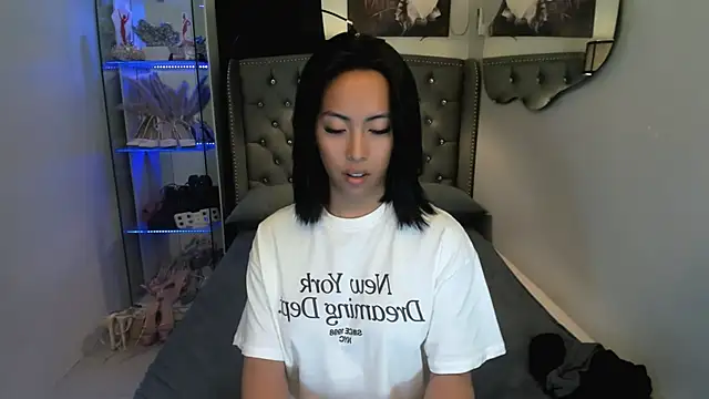 reighnempress webcam