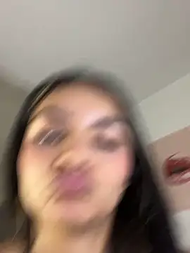 Cat2525's Live Sex Cam Show