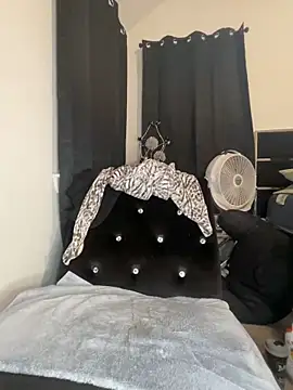 Fifty_Shades_Of_Redd webcam