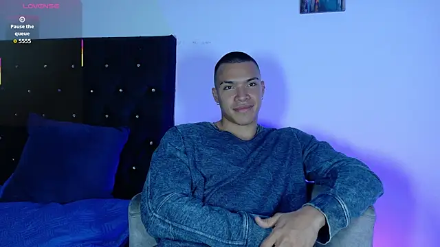 adriel_escalante webcam