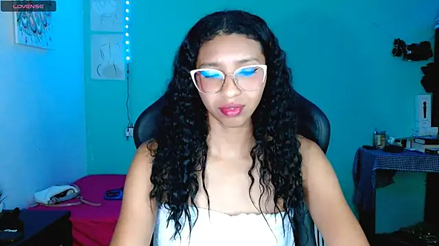 sensitive_brunette webcam