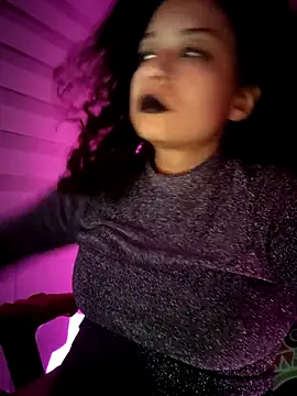 Miss_Carmilla webcam