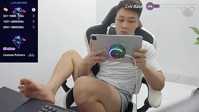 Naughty___asian webcam