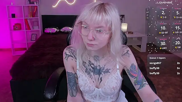 tattoo_art_baby webcam