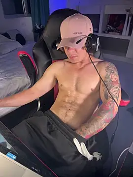 AngelLatinBoy webcam