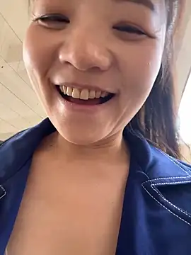 美女lucyxiaolulu在线直播