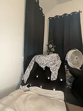 Fifty_Shades_Of_Redd