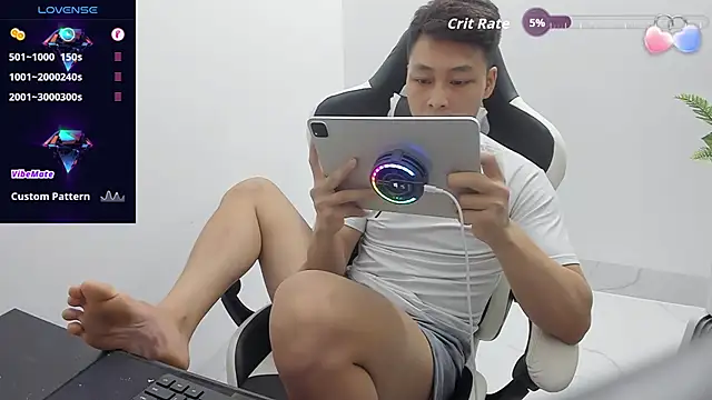 Naughty___asian Live Webcam on Stripchat