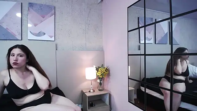 Camille_n_Shaggy webcam