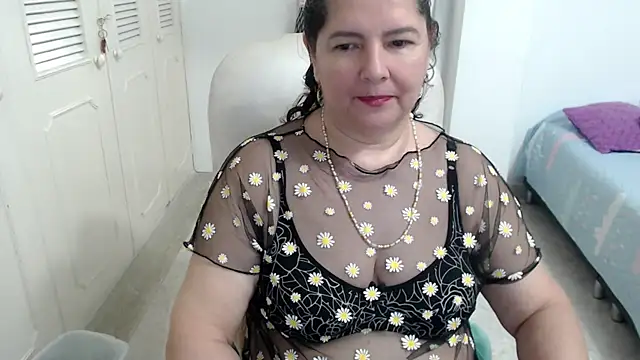 leonela_69 webcam