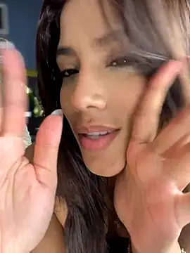 OneInAMillionXXX's live cam