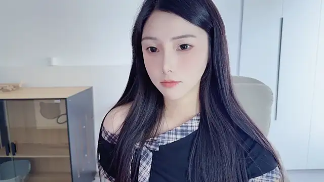 美女HaagenDazs_在线直播